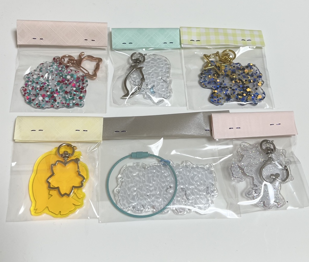 アクリルキーホルダー