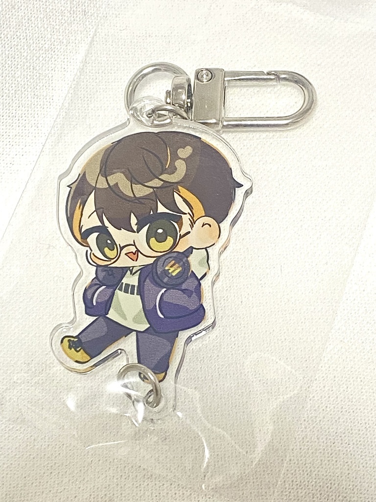 繋がる!アクリルキーホルダー小鳥遊窓