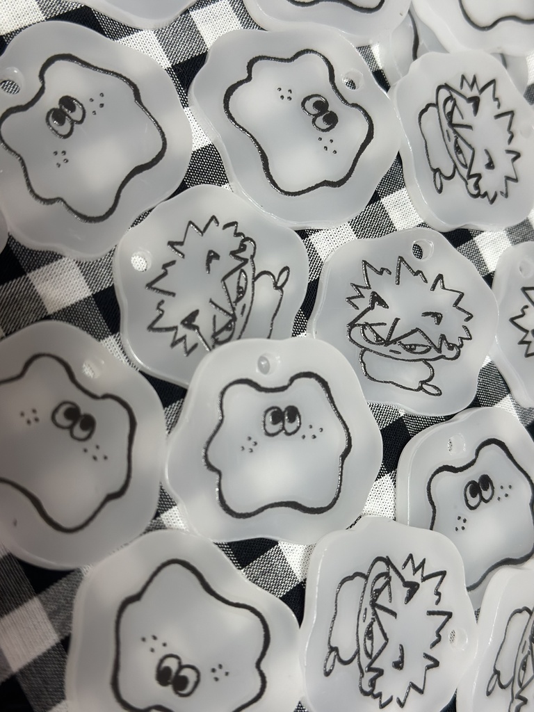 🖤みゃうくま盛れてないアクリルチャ〜ム🖤