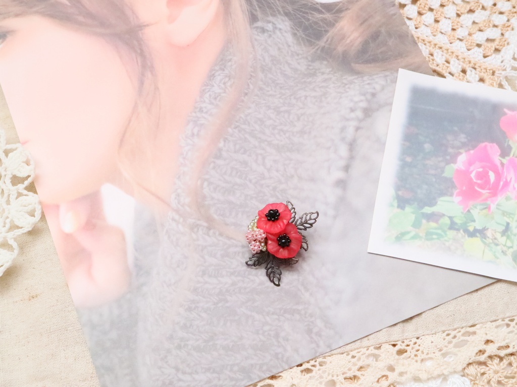 アネモネのブローチ(レッド)