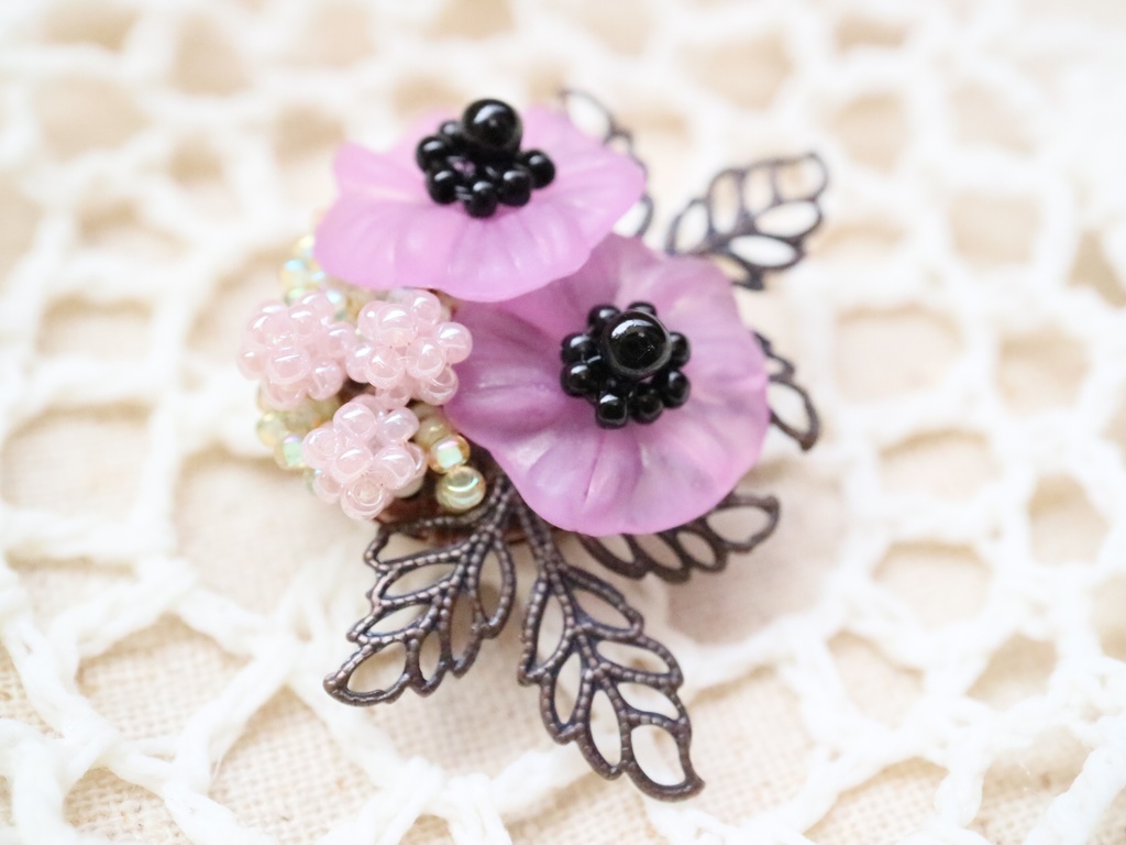 アネモネのブローチ(パープル)