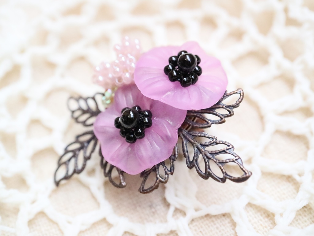 アネモネのブローチ(パープル)