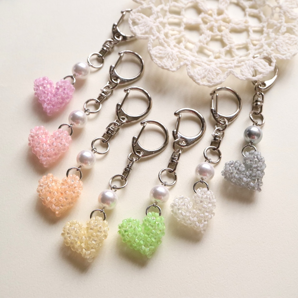 キラキラハートのキーホルダー(ライトグリーン)