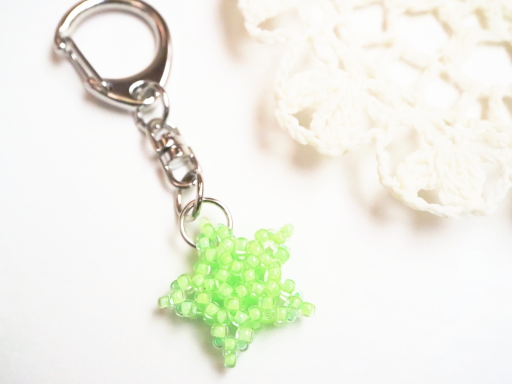 キラキラ星のキーホルダー(ライトグリーン)