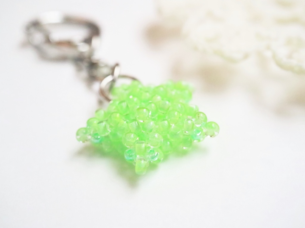 キラキラ星のキーホルダー(ライトグリーン)