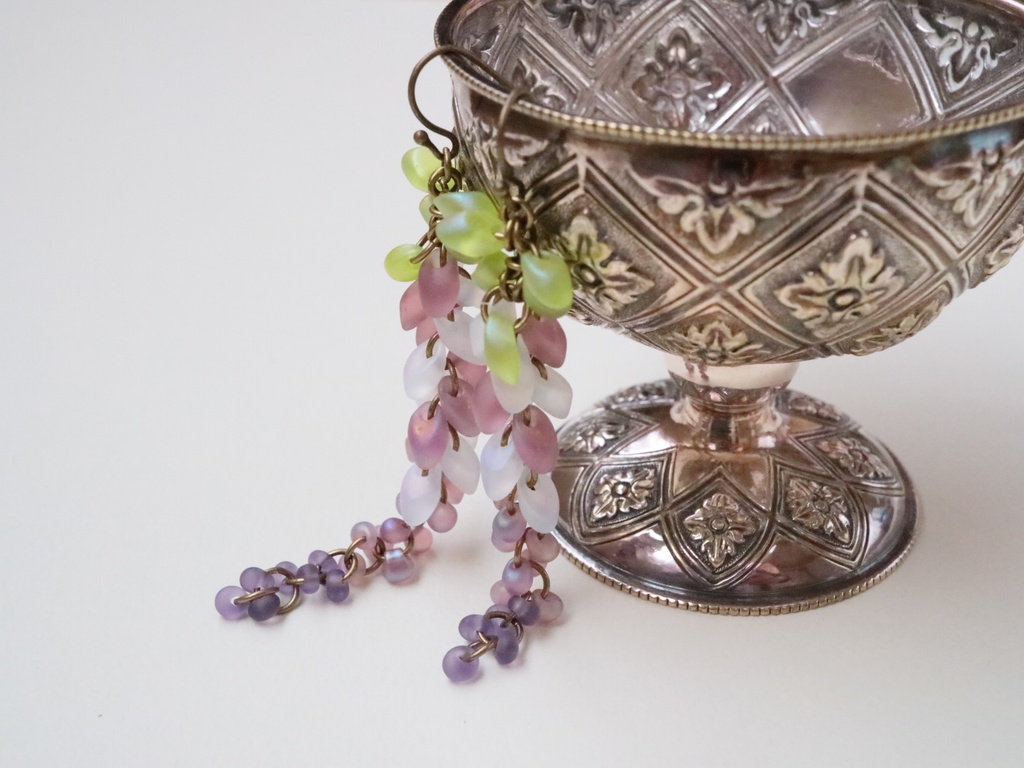 藤の花のイヤリング