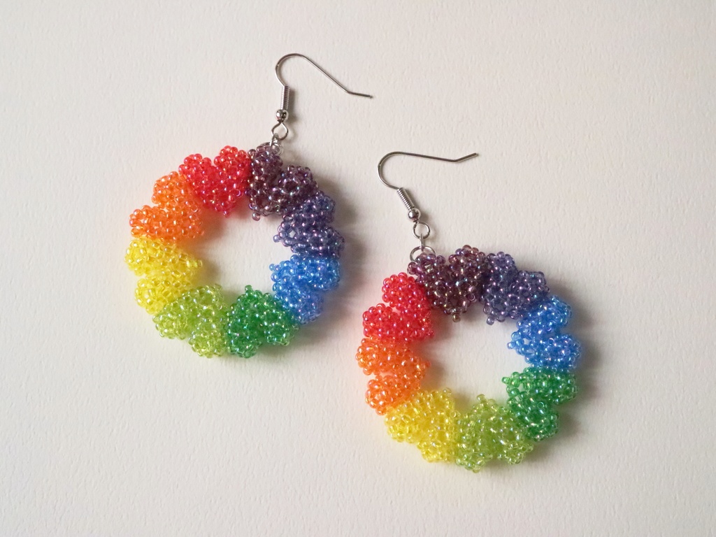 ハートリースのピアス(ビビッドカラー)