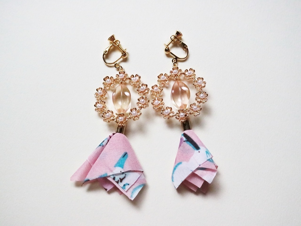 ピーチキャンディー・フラワーイヤリング