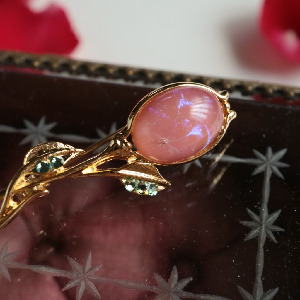 【訳あり】蕾のブローチ(ローズ)