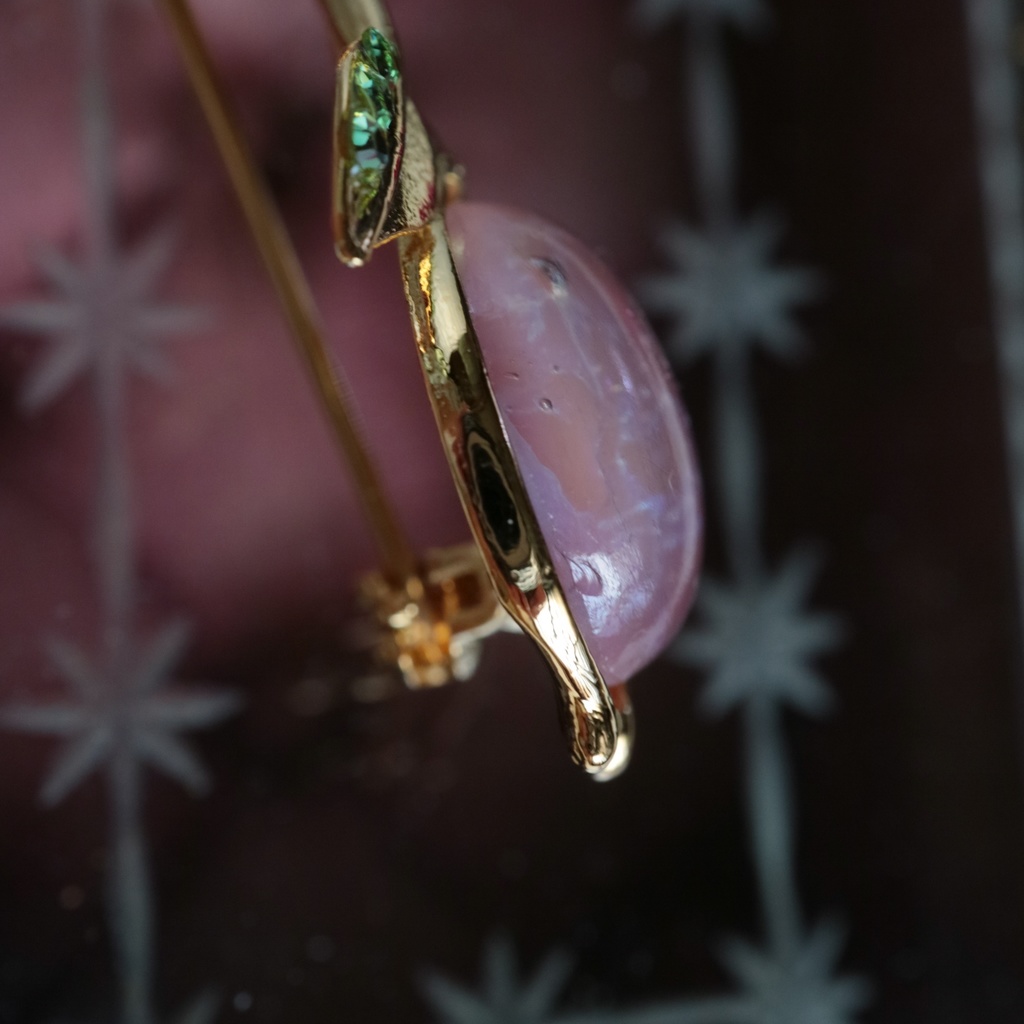 【訳あり】蕾のブローチ(ローズ)