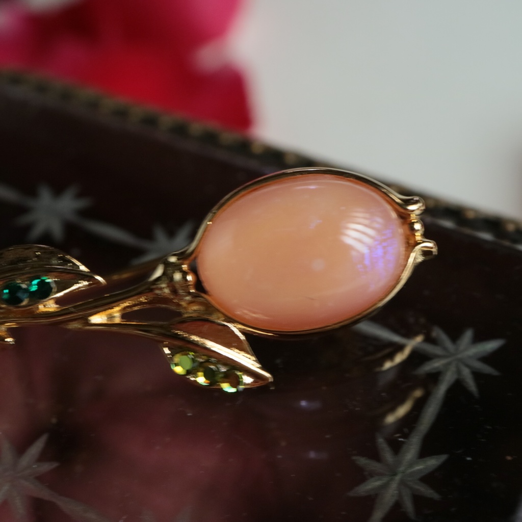 【訳あり】蕾のブローチ(ピンク)