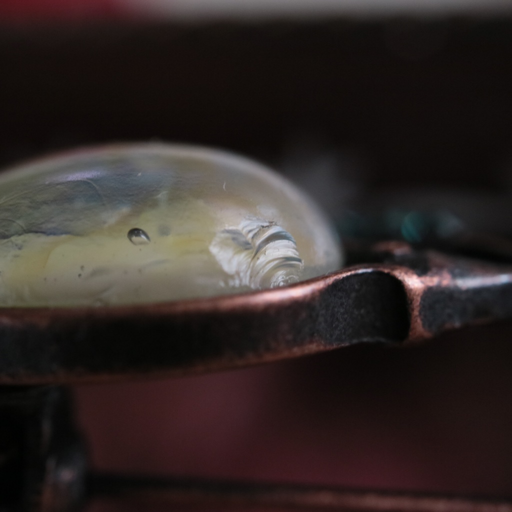 【訳あり】蕾のブローチ(ミルク・クリーム)2