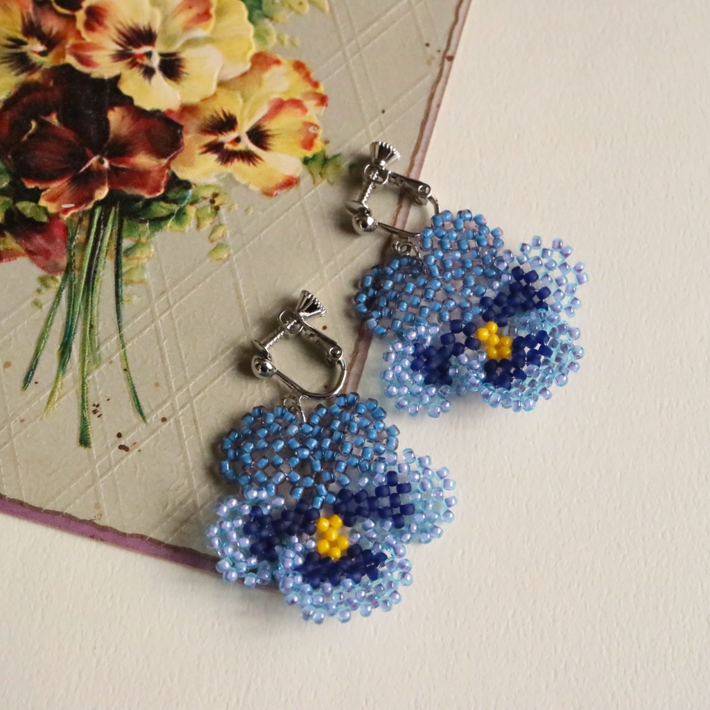 パンジーのイヤリング/ピアス(ブルー)