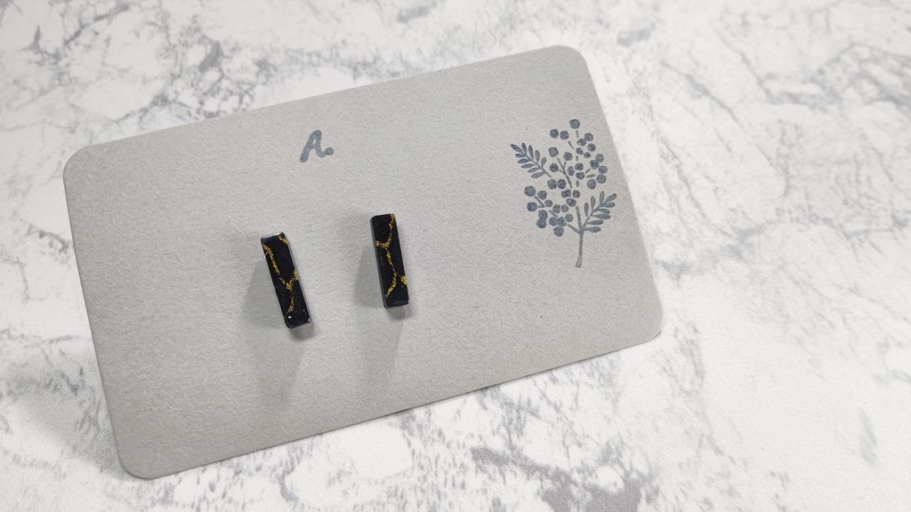 🦒モチーフ ピアス