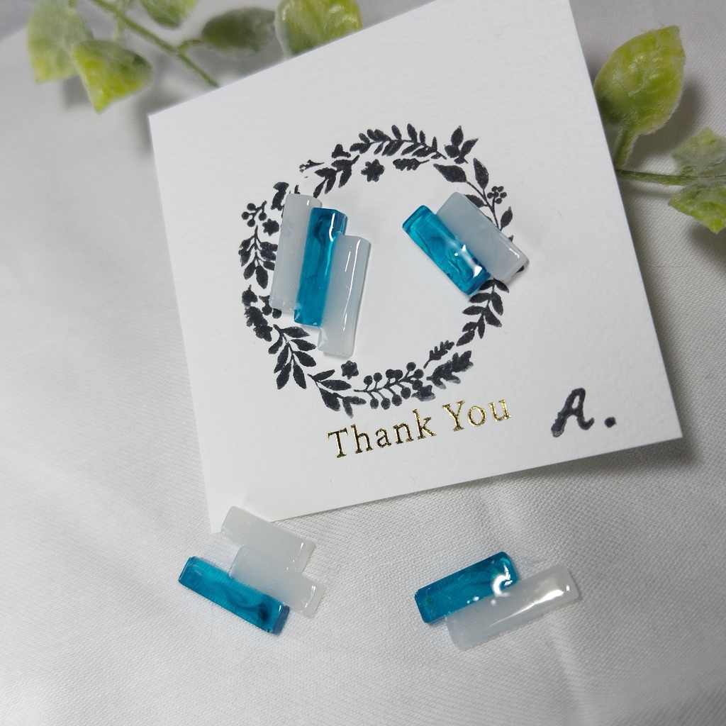 Sansモチーフピアス