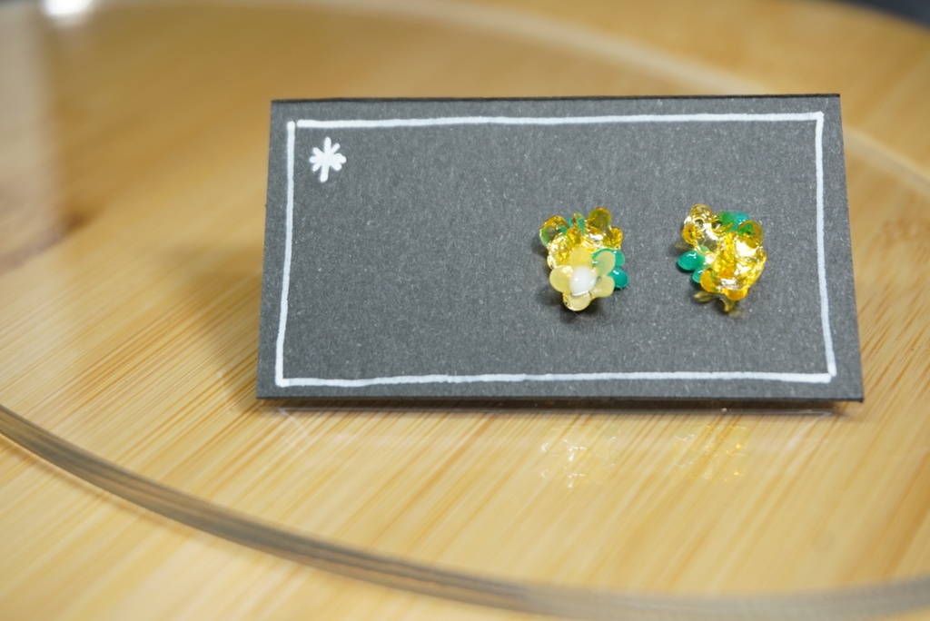 flowey　モチーフピアス