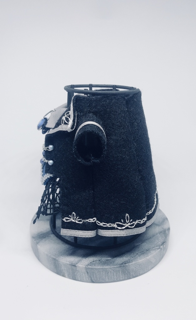 【受注生産】《ロミオネス1周年ありがとう》『深淵を覗く青薔薇』