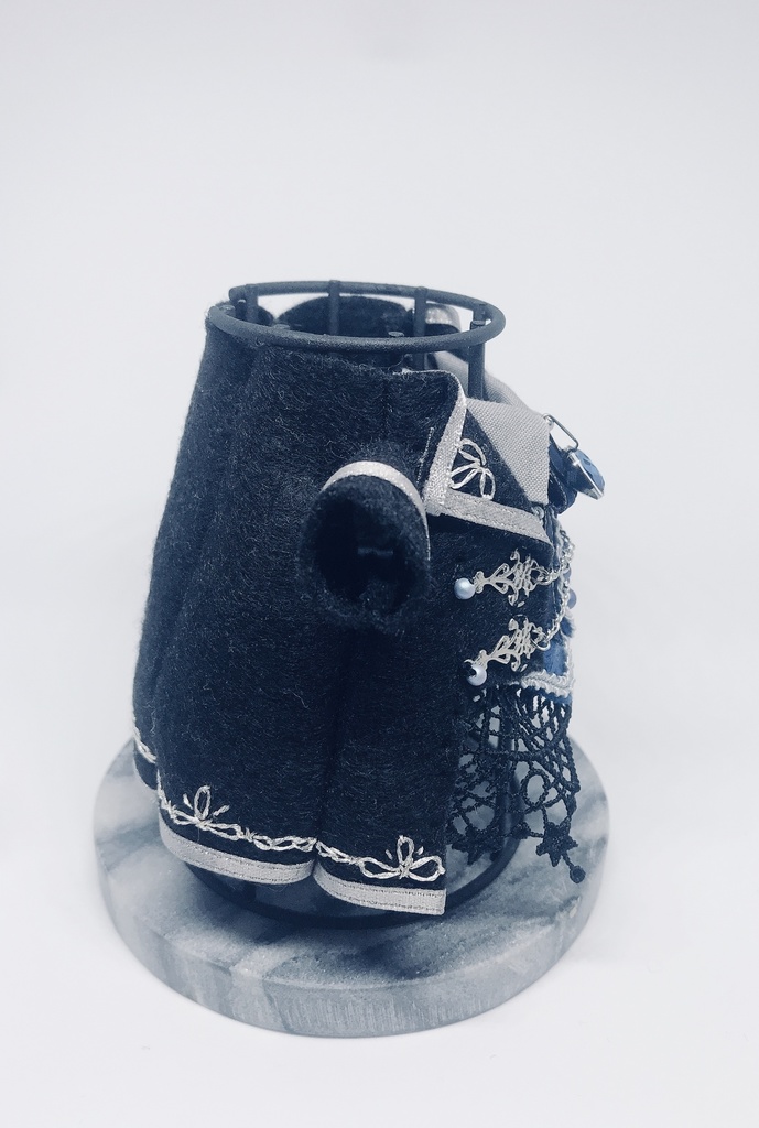 【受注生産】《ロミオネス1周年ありがとう》『深淵を覗く青薔薇』