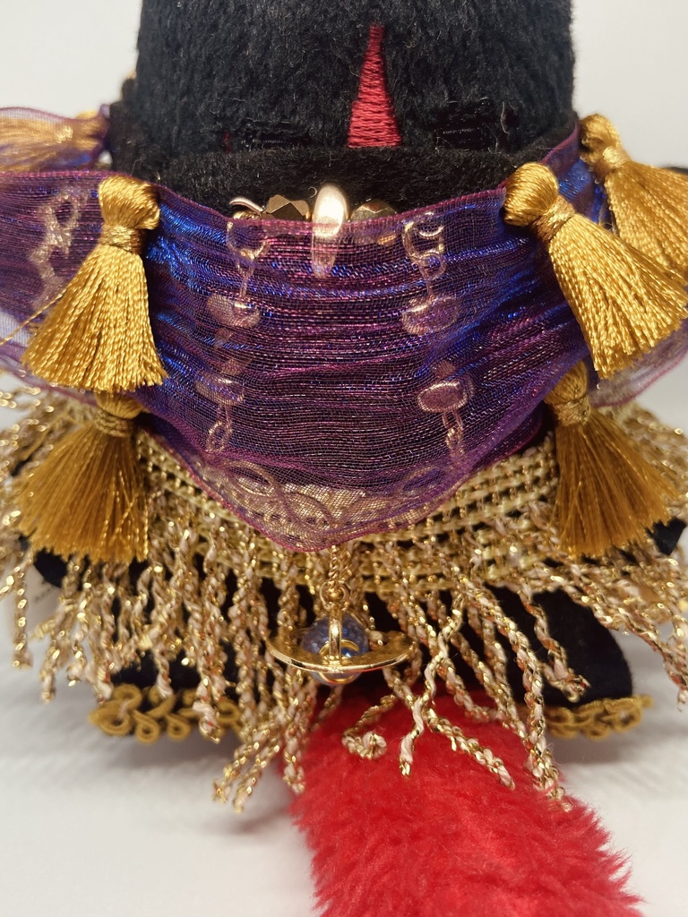 アルドルフィンの学士号(黒橡の色)