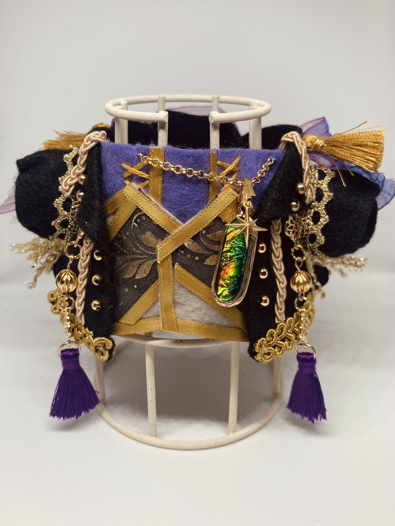 アルドルフィンの学士号(黒橡の色)