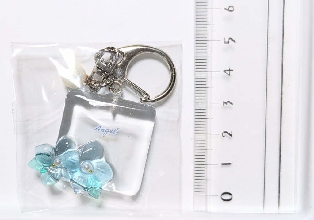 夏らしいお花レジンキーホルダー