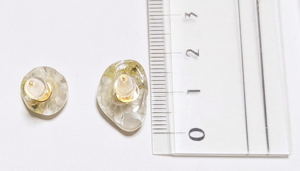 お花のレジンピアス