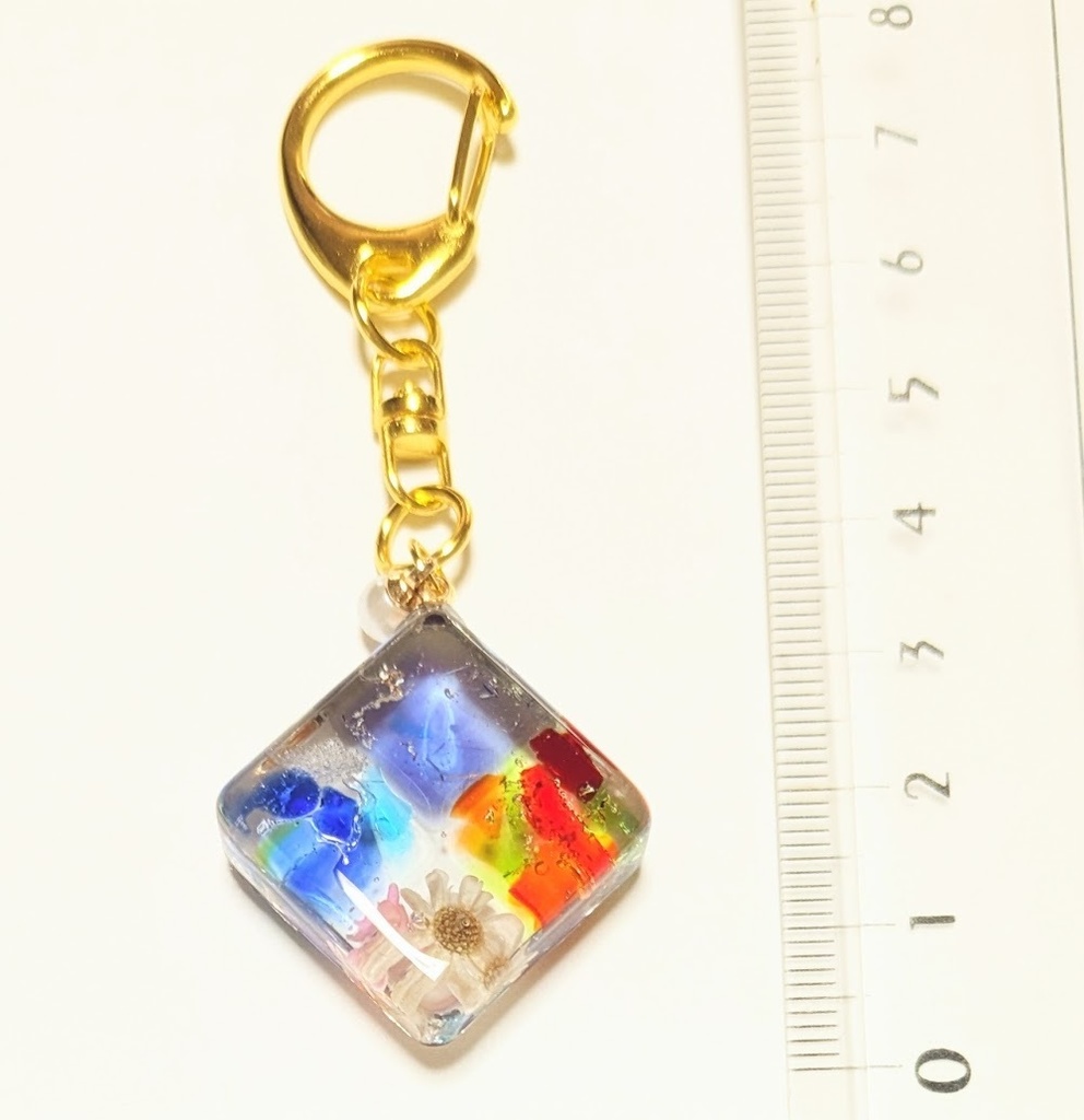 琉球ガラスとレジンのキーホルダー
