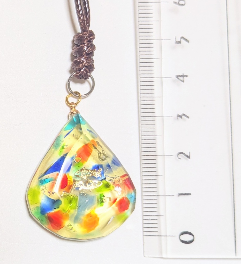 琉球ガラスのレジンペンダント