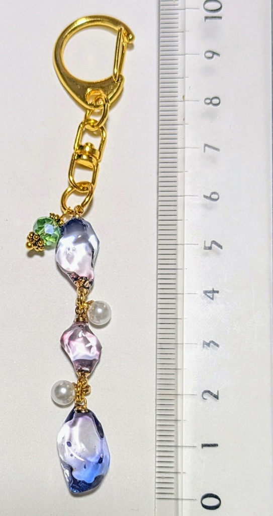 3連鉱石のきらめきレジンキーホルダー