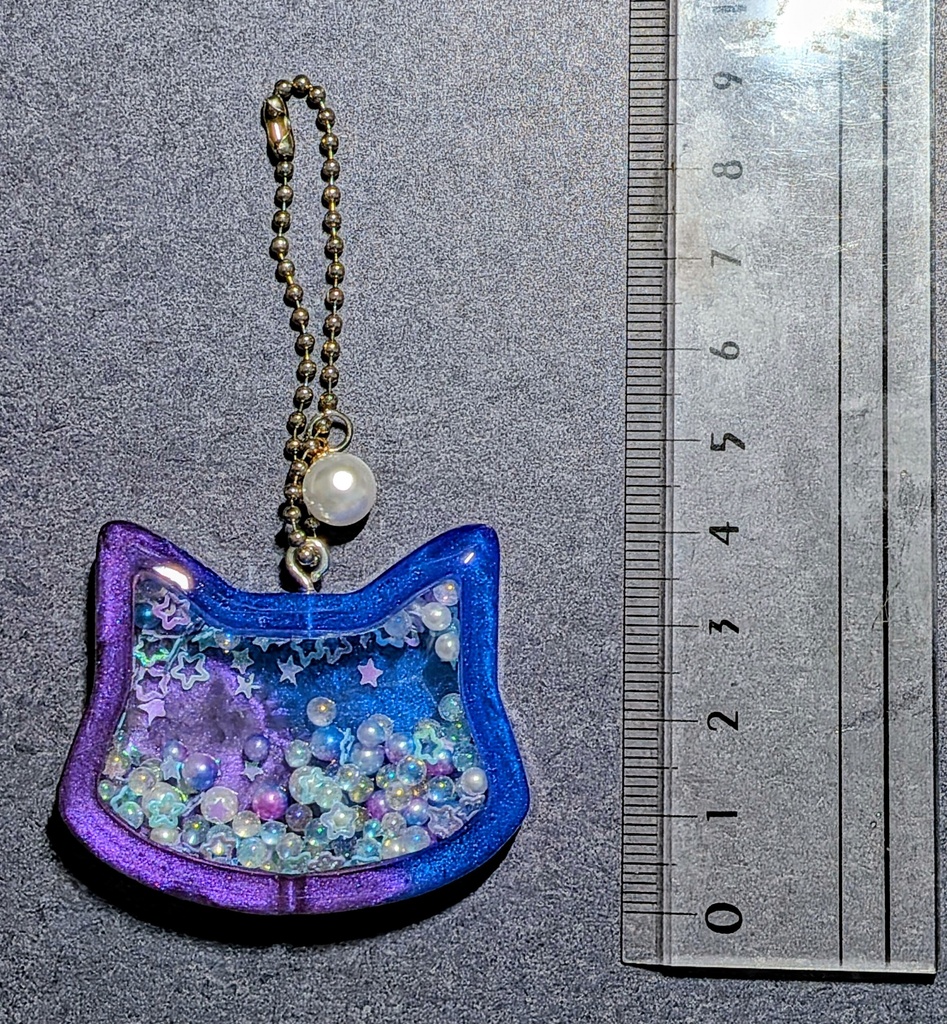【夜空のお使い】星空猫のシャカシャカシェイカー【レジンキーホルダー】