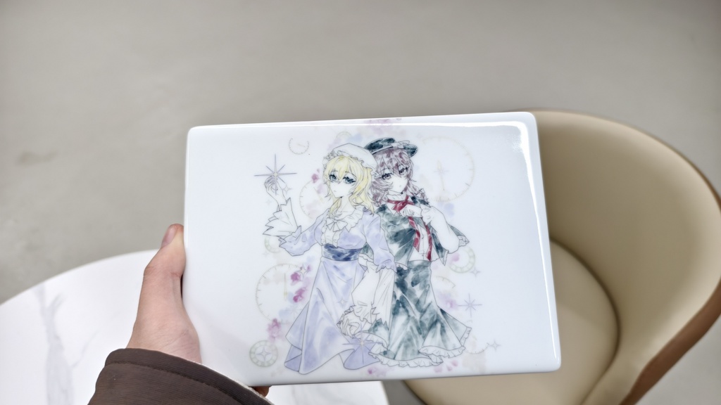 白磁プレート　秘封倶楽部 宇佐見蓮子＆マエリベリー・ハーン（メリー）