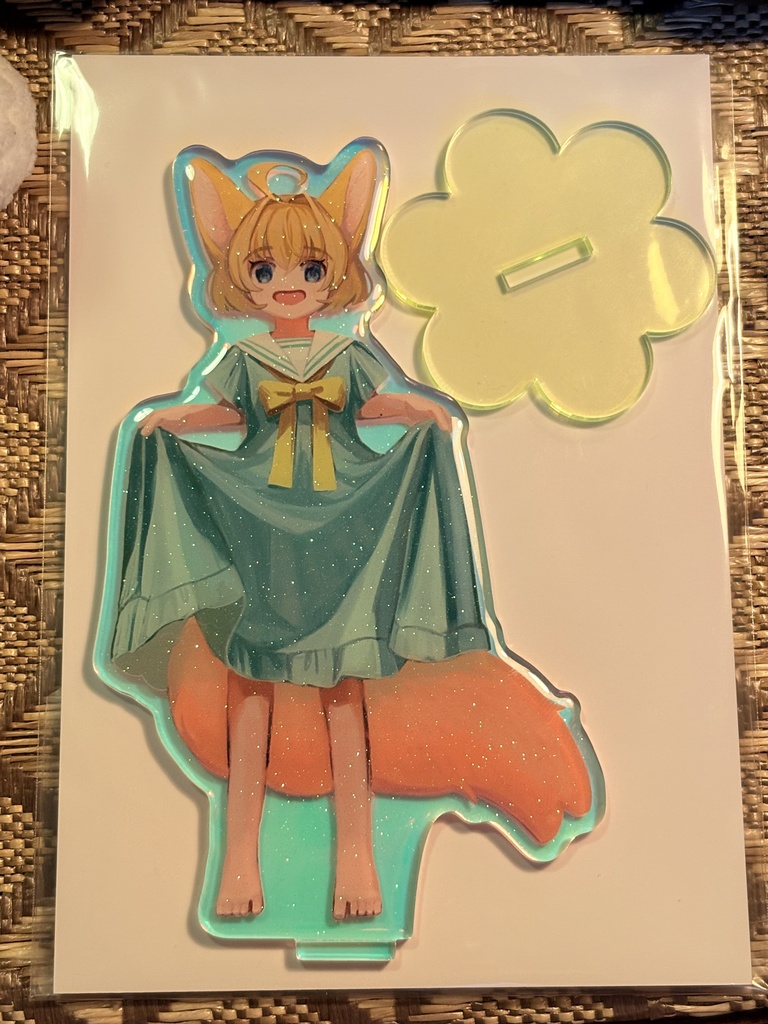 香枝ちゃんアクスタ(偏光アクリルドーミング加工仕様)