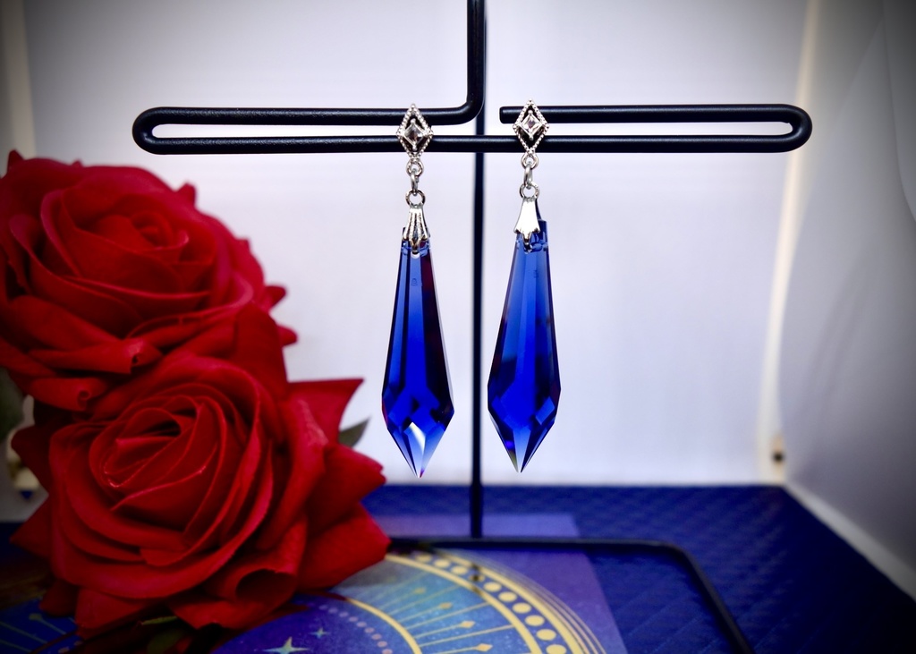 ダークサファイアのピアス