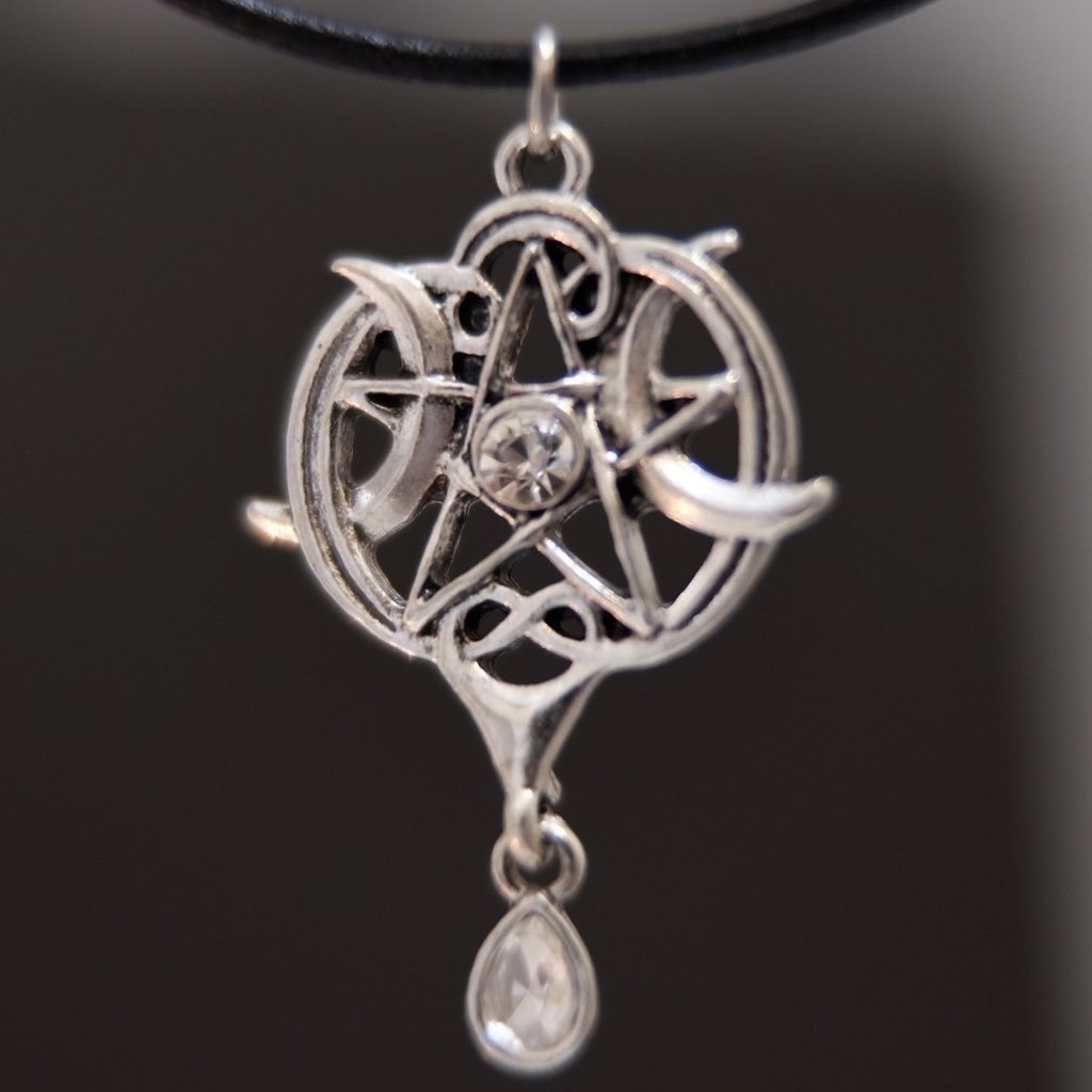 魔法陣のネックレス