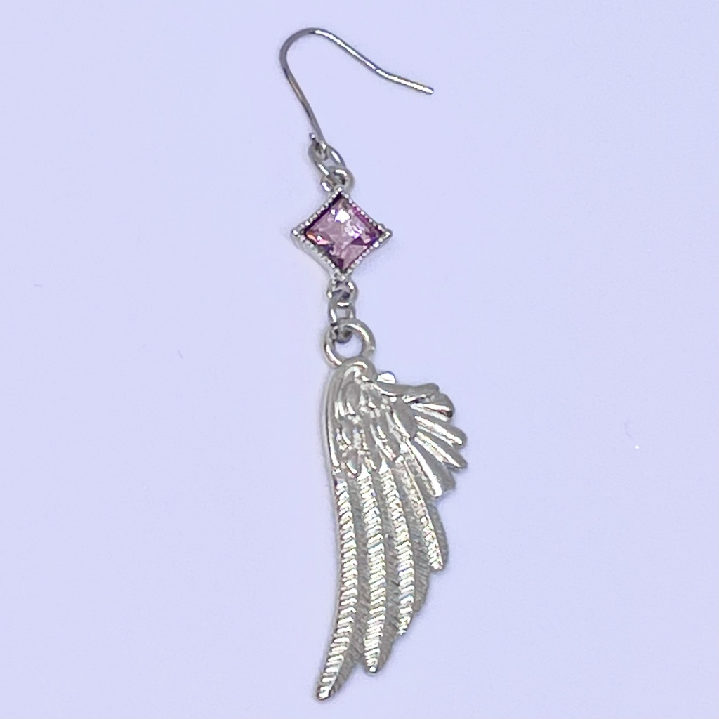 天使の羽とピンクダイヤモンドのピアス(片耳)