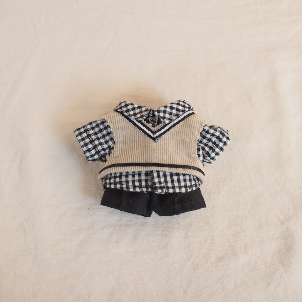 チルデンベスト+シャツ+ピンタックパンツ