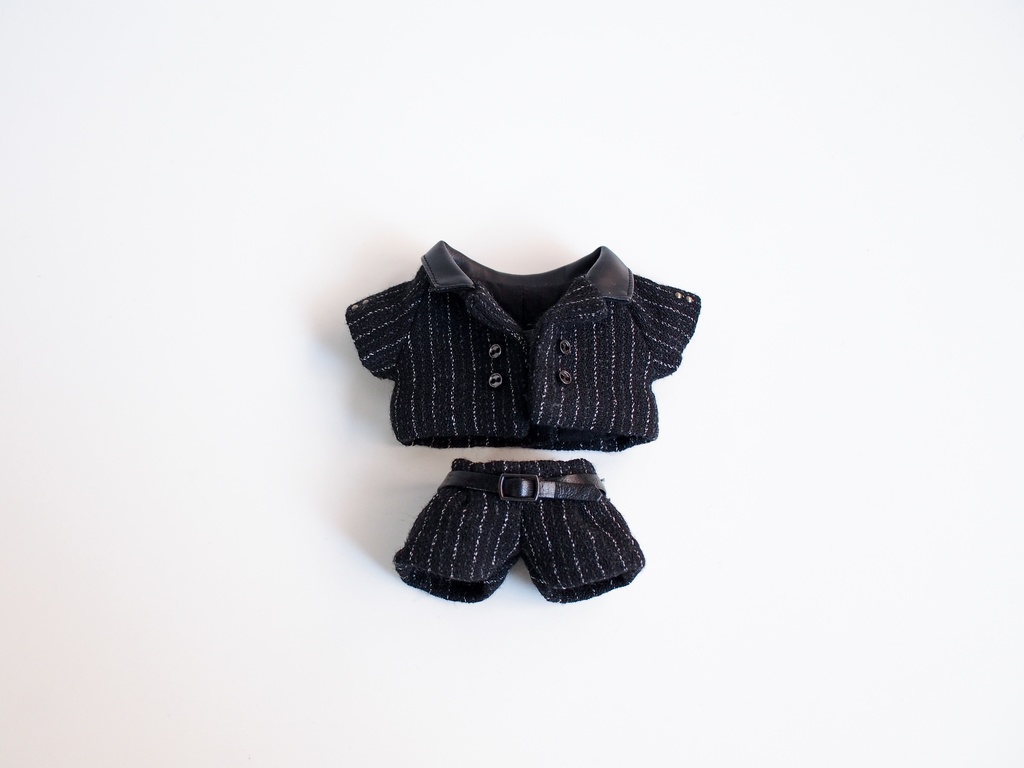 【ストライプ】レザーカラーダブルジャケット+ベルト付きタックパンツ