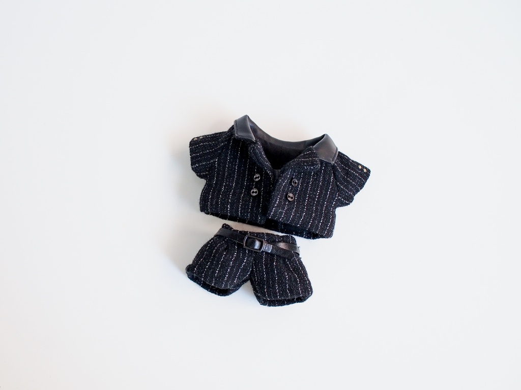 【ストライプ】レザーカラーダブルジャケット+ベルト付きタックパンツ