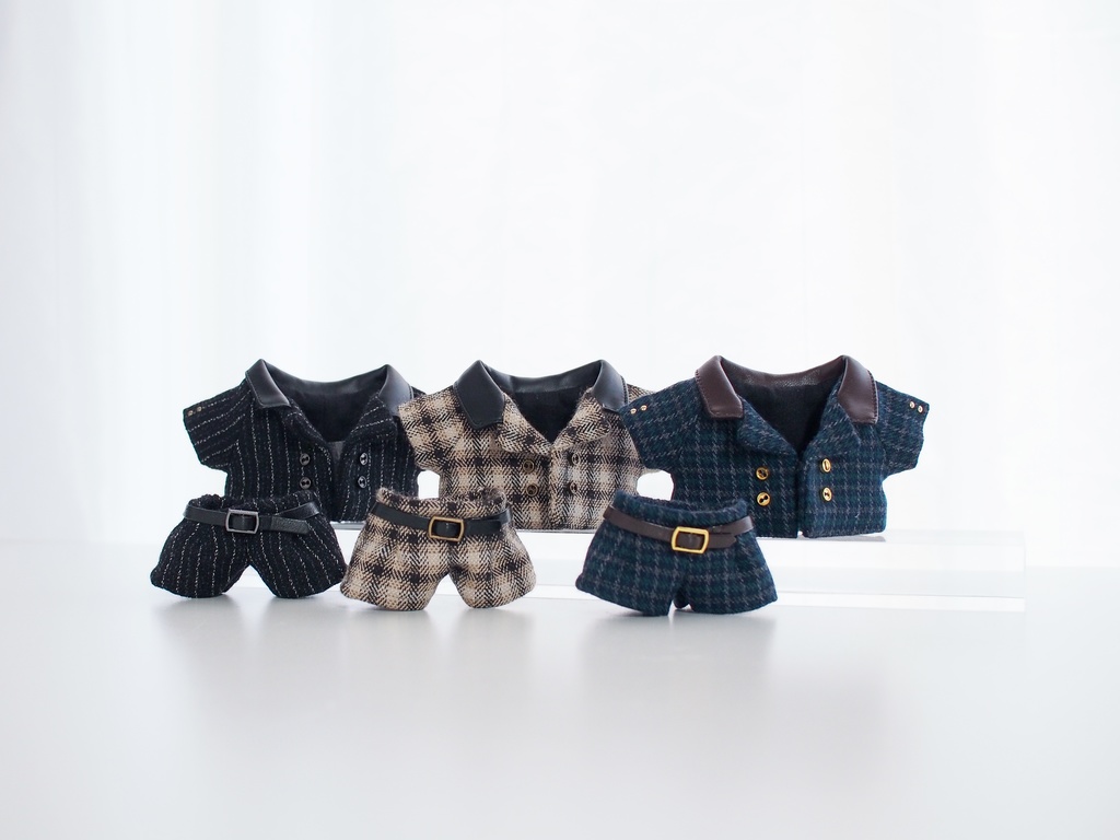 【チェック】レザーカラーダブルジャケット+ベルト付きタックパンツ