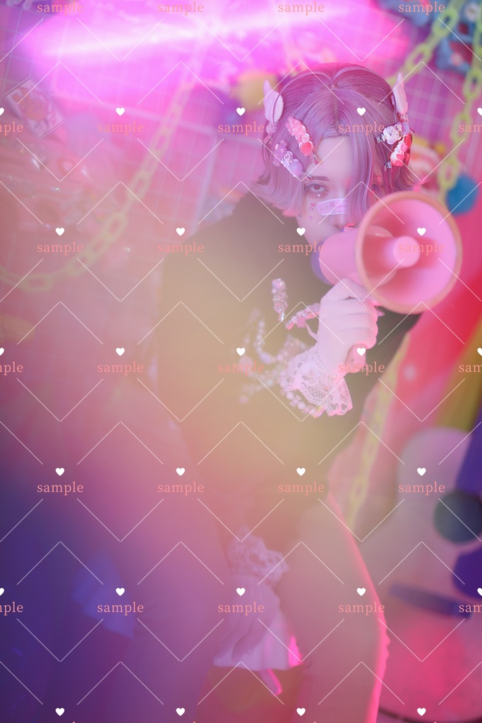 眞鍋瑚太郎写真集「先生のうさぎ小屋」B5版 44P