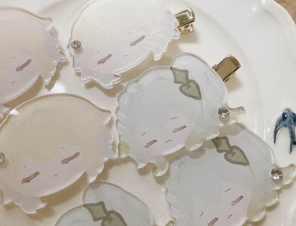 アクリルヘアピン