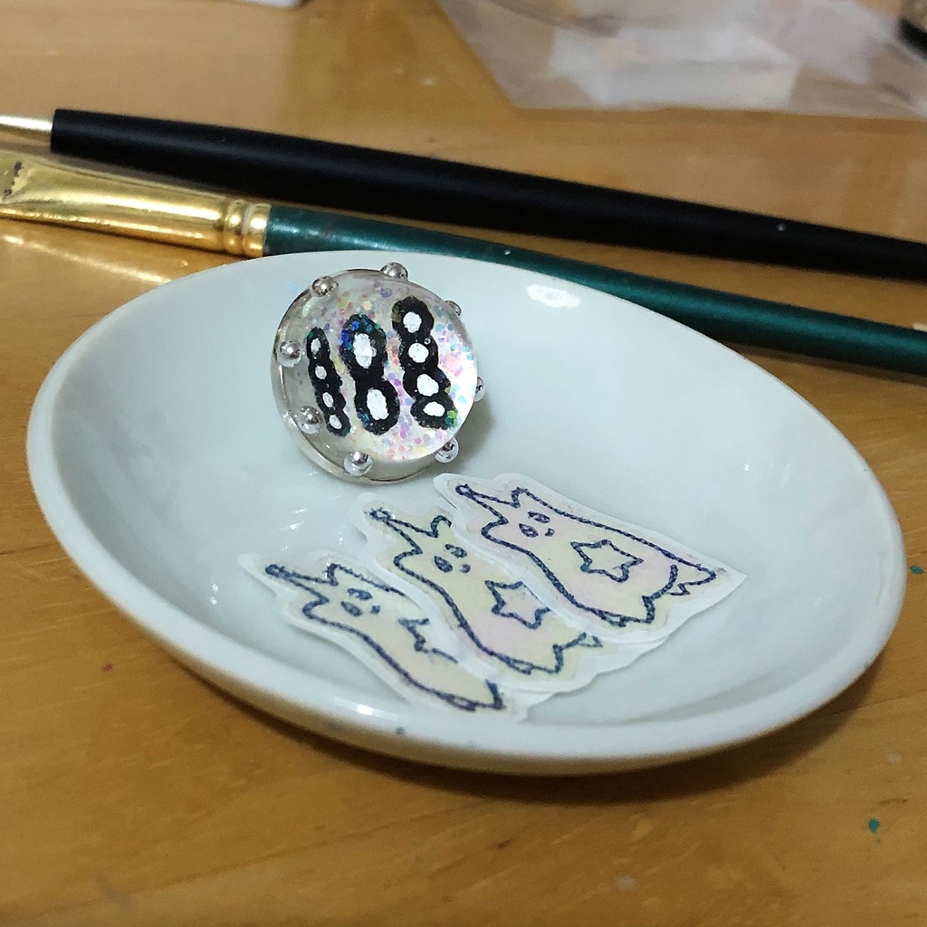 そらのうえ888階開店記念ピンバッジ+うちぅじんシール付き