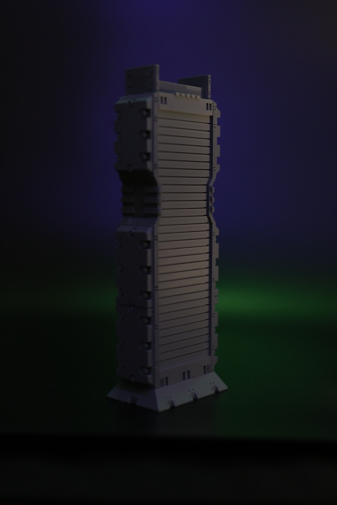 デスクトップ・オーガナイザー 第3新東京市のビル群より 『盾ビル』