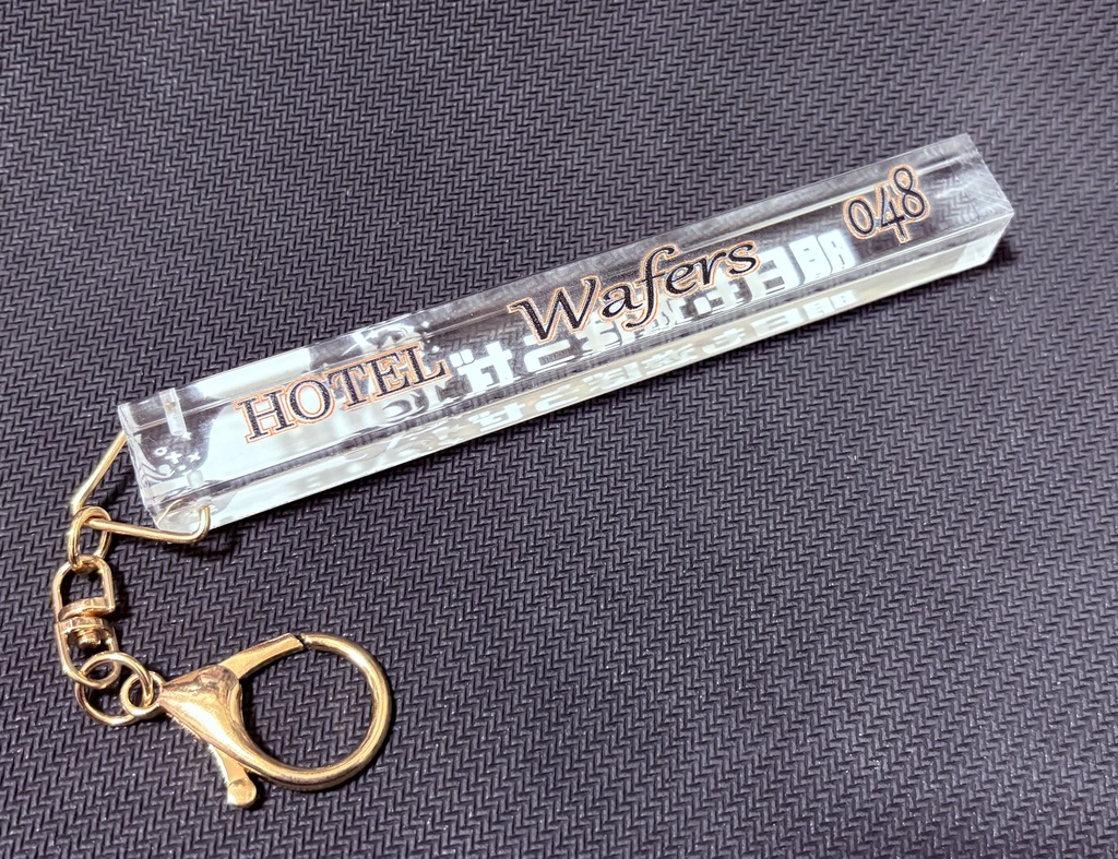 ホテルキーホルダー　RED「HOTEL Wafers 048」