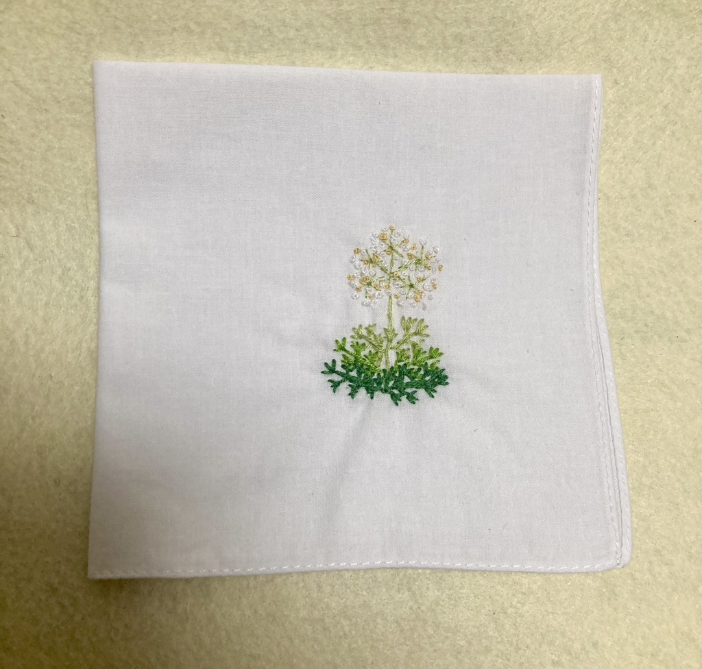 悪魔執事と黒い猫 概念ハンカチ ラト パセリの花 あくねこ