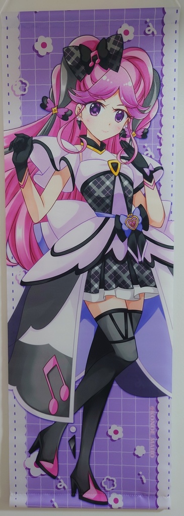 B2ハーフタペストリー キュアキッス