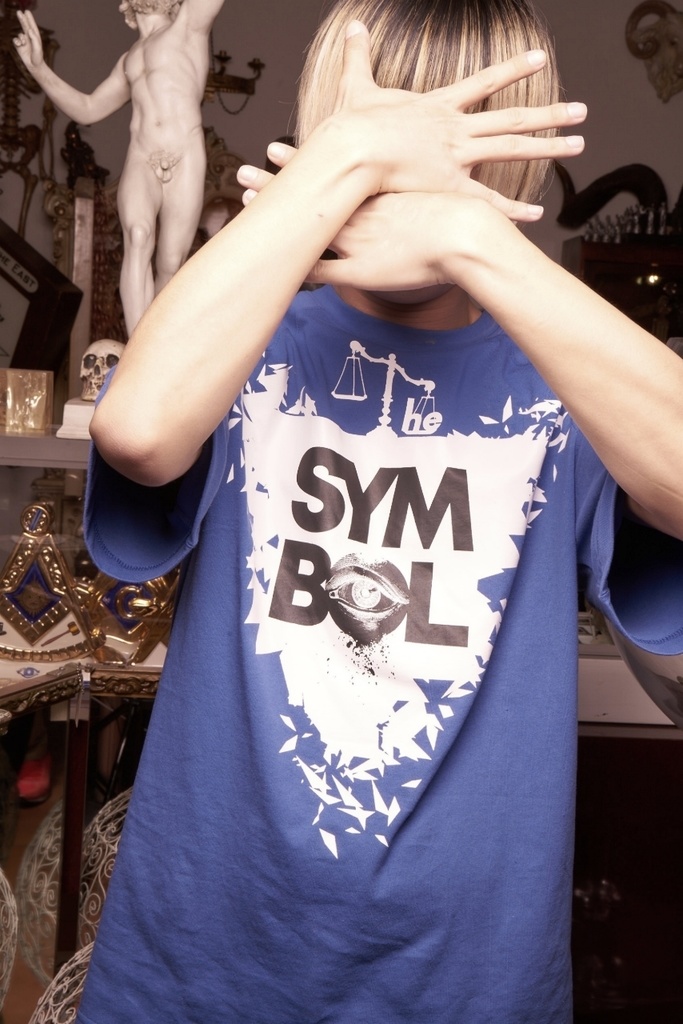 The SYMBOL ロゴ入りTシャツ Blue
