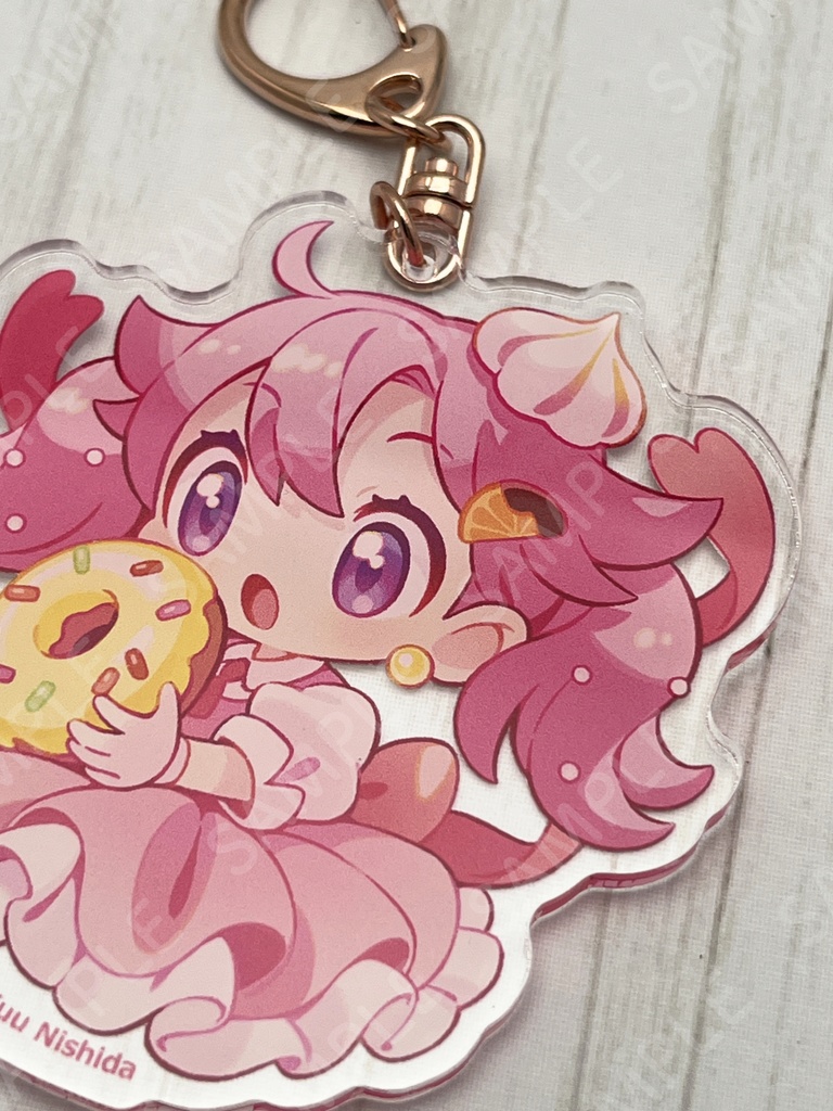 アクリルキーホルダー「じゅなとお菓子」