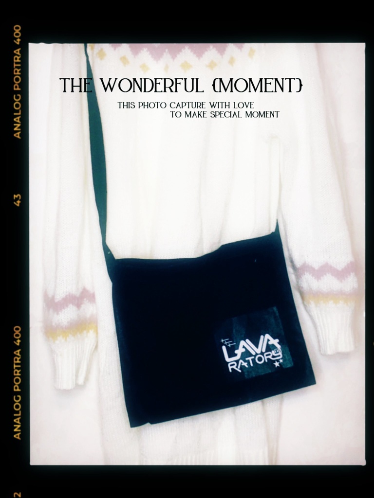 LAVARATORY サコッシュ 黒