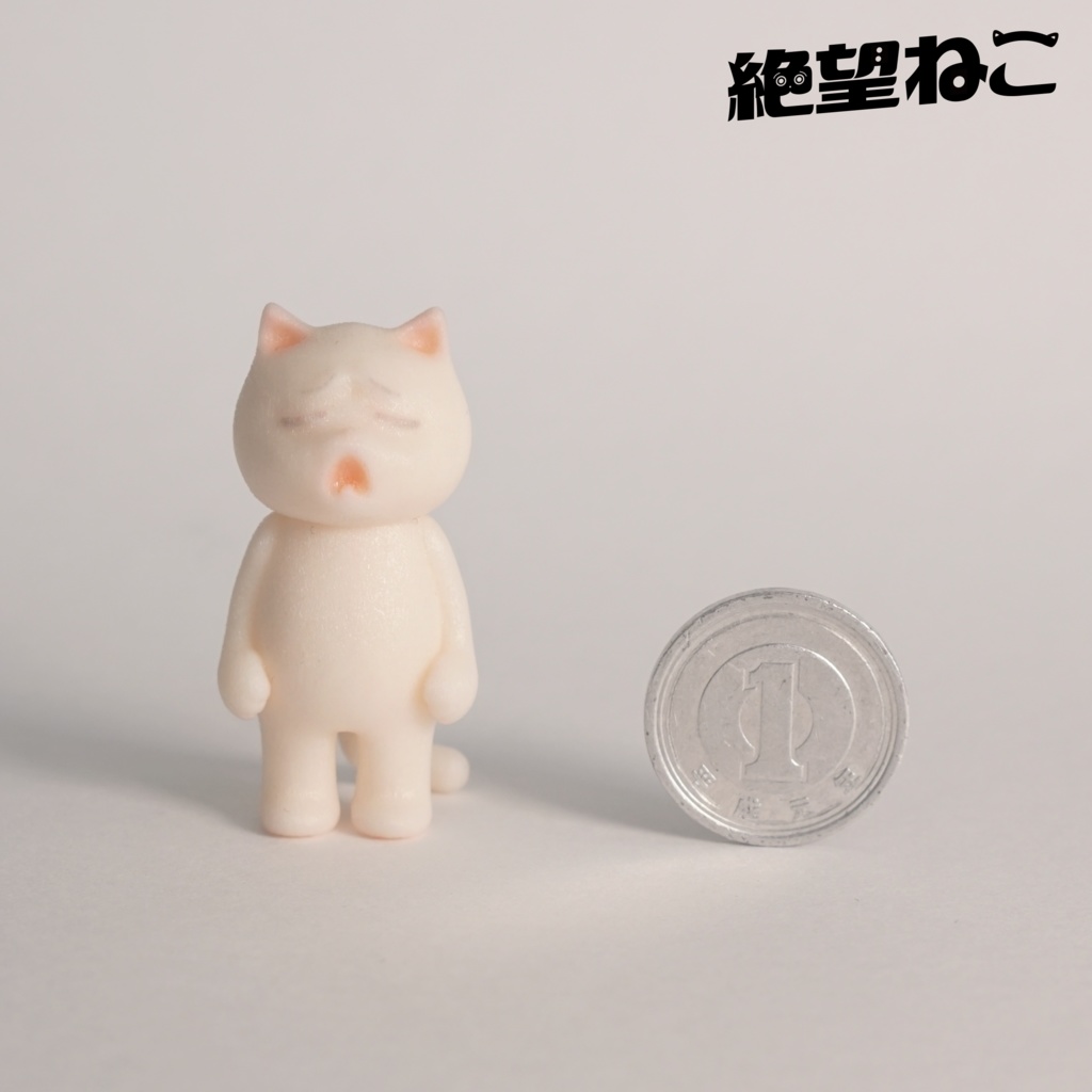 【彩色済み】棒立ちで絶望している猫